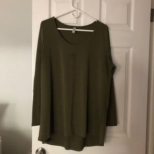 LuLaRoe Lynnae shirt